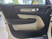 Volvo XC40 1.5h T5 Twin Engine Recharge 10.7kWh Inscription SUV 5dr Petrol Plug-in Hybrid Auto Euro 6 (s/s) 