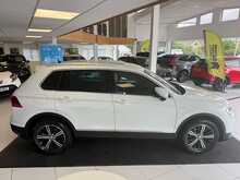 Volkswagen Tiguan 2.0 TDI BlueMotion Tech SE Navigation SUV 5dr Diesel DSG 4Motion Euro 6 (s/s) (150 ps) 