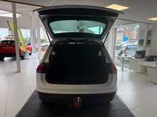 Volkswagen Tiguan 2.0 TDI BlueMotion Tech SE Navigation SUV 5dr Diesel DSG 4Motion Euro 6 (s/s) (150 ps) 