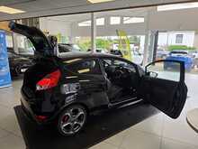 Ford Fiesta 1.6T EcoBoost ST-3 Hatchback 3dr Petrol Manual Euro 6 (182 ps) 