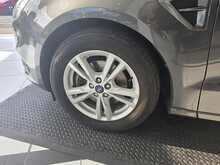 Ford S-Max 2.0 TDCi Titanium MPV 5dr Diesel Powershift Euro 6 (s/s) (180 ps) 
