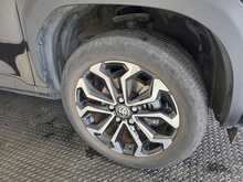 Toyota Yaris Cross 1.5 VVT-h Design SUV 5dr Petrol Hybrid E-CVT Euro 6 (s/s) (116 ps) 