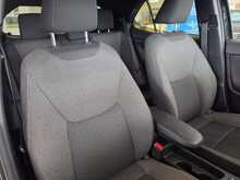 Toyota Yaris Cross 1.5 VVT-h Design SUV 5dr Petrol Hybrid E-CVT Euro 6 (s/s) (116 ps) 