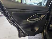 Toyota Yaris Cross 1.5 VVT-h Design SUV 5dr Petrol Hybrid E-CVT Euro 6 (s/s) (116 ps) 