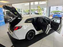 Toyota Corolla 2.0 VVT-h GPF GR SPORT Touring Sports 5dr Petrol Hybrid CVT Euro 6 (s/s) (184 ps) 