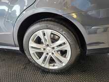 Mercedes-Benz E Class 2.1 E250 CDI BlueEfficiency Avantgarde Saloon 4dr Diesel G-Tronic+ Euro 5 (s/s) (204 ps) 