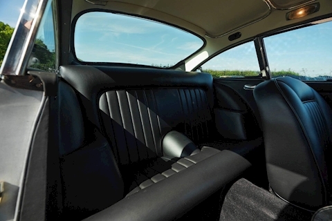 DB5  Coupe 0.0  Petrol