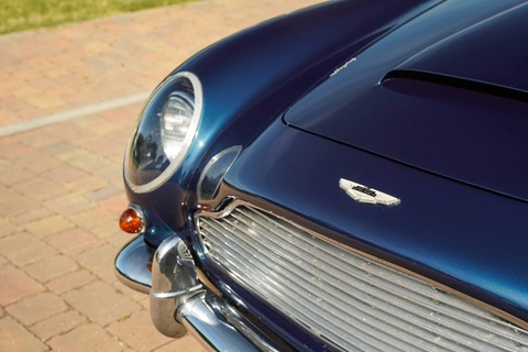 DB5  Coupe 0.0  Petrol