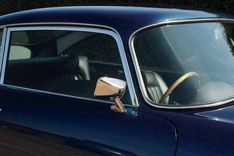 DB5  Coupe 0.0  Petrol