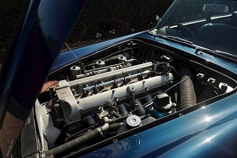 DB5  Coupe 0.0  Petrol