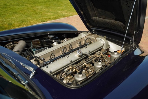 DB5  Coupe 0.0  Petrol