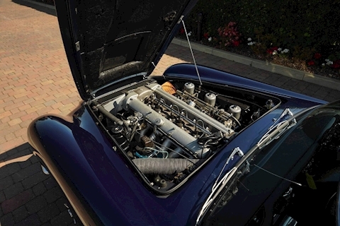 DB5  Coupe 0.0  Petrol