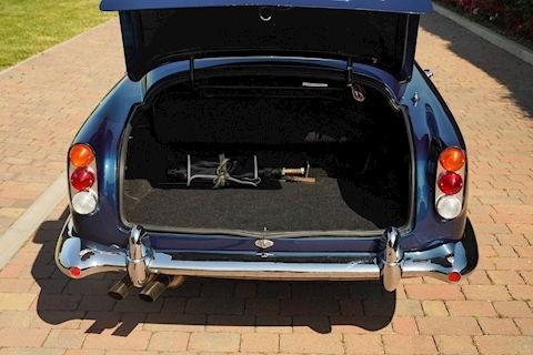 DB5  Coupe 0.0  Petrol