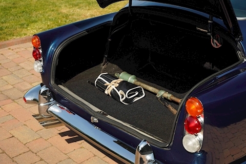 DB5  Coupe 0.0  Petrol