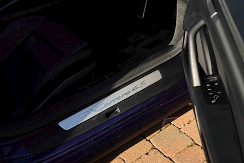 2019 Porsche 911 Carrera 4S Cabriolet