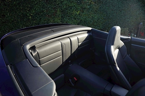 2019 Porsche 911 Carrera 4S Cabriolet