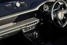 2019 Porsche 911 Carrera 4S Cabriolet 