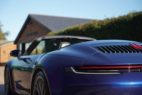 2019 Porsche 911 Carrera 4S Cabriolet