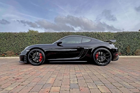 2020 Porsche 718 Cayman GT4 Manual