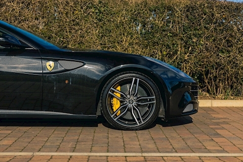2011 Ferrari FF V12