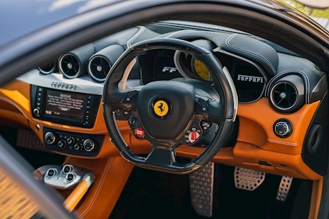 2011 Ferrari FF V12