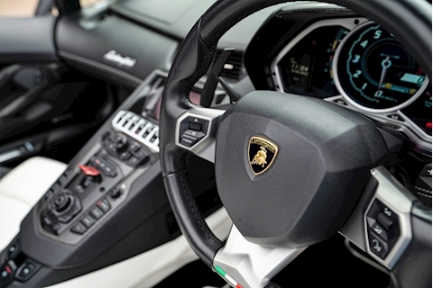 2014 Lamborghini Aventador LP700-4 Roadster