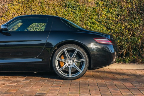 2010 Mercedes-Benz SLS AMG Coupe
