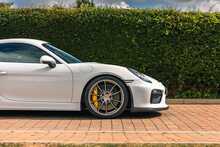 2016 Porsche Cayman 981 GT4 