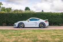 2016 Porsche Cayman 981 GT4 