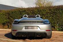 2022 Porsche 718 Spyder Manual 