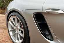 2022 Porsche 718 Spyder Manual 