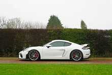 2022 Porsche 718 Cayman GT4 
