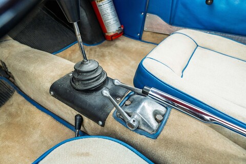 Double Bubble Coupe 747 Manual Petrol