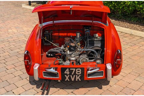 Double Bubble Coupe 747 Manual Petrol