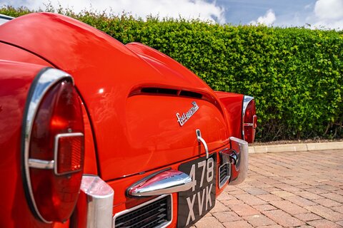 Double Bubble Coupe 747 Manual Petrol