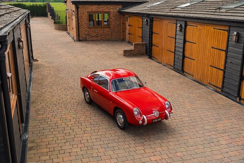 Double Bubble Coupe 747 Manual Petrol