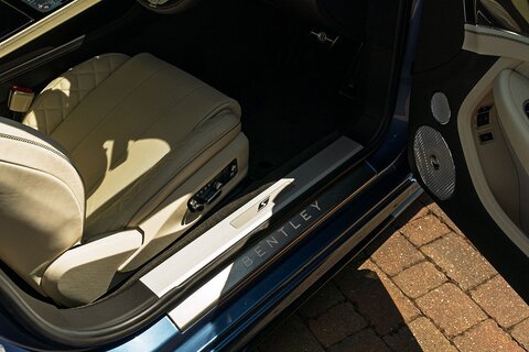 GT S V8 4.0 2dr Coupe Automatic Petrol