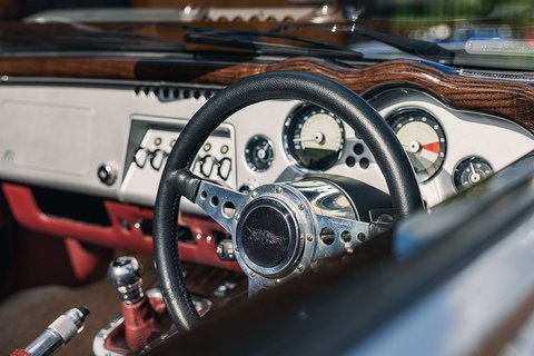 8 4.8 2dr Coupe Manual Petrol