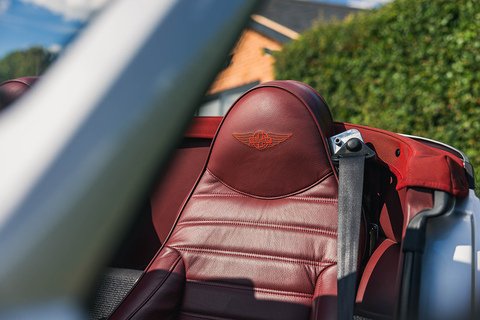 8 4.8 2dr Coupe Manual Petrol