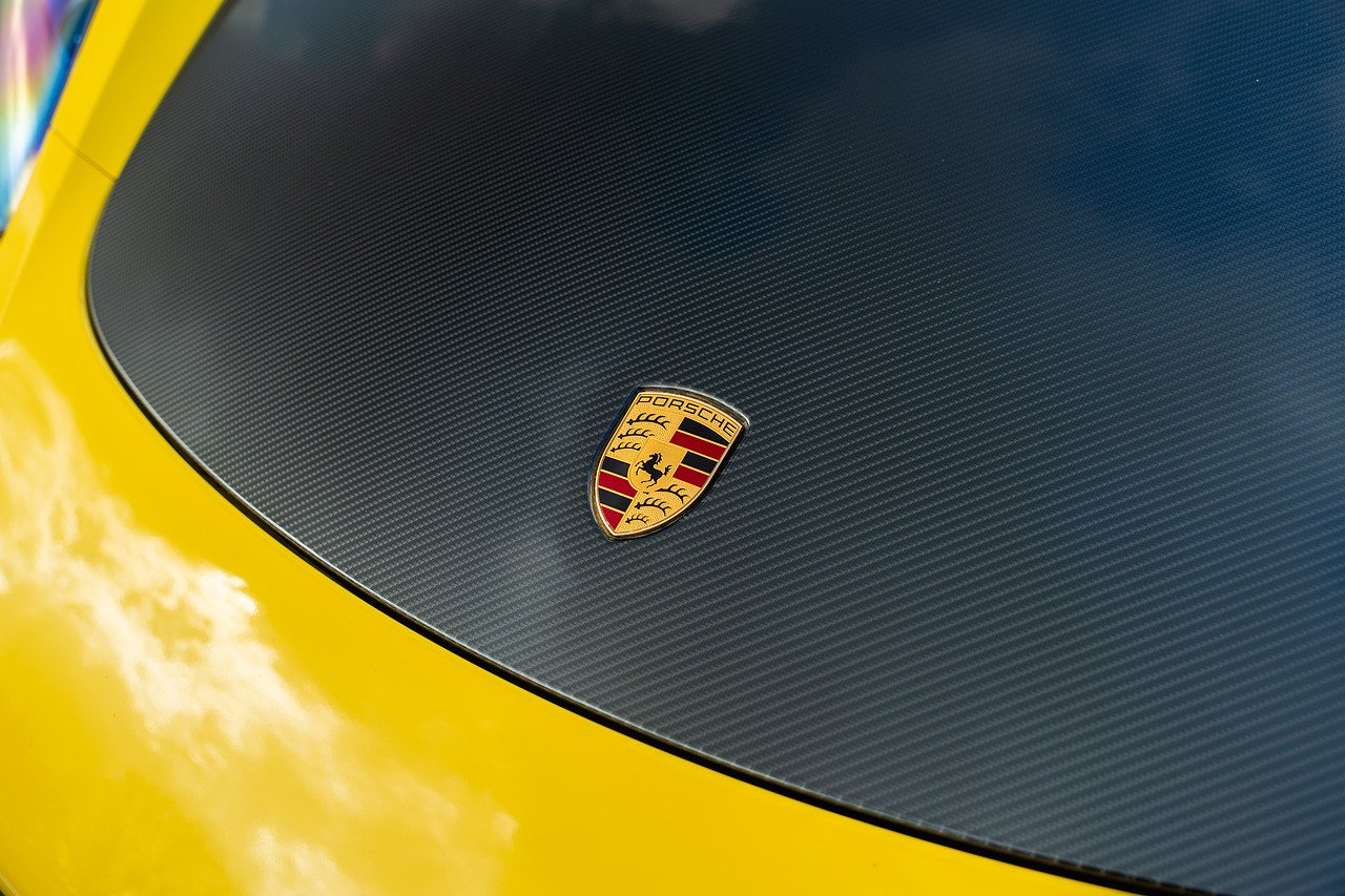 2025 Porsche 718 Cayman