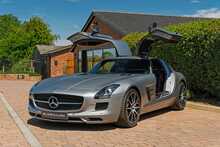 Mercedes-Benz SLS AMG GT - U10766