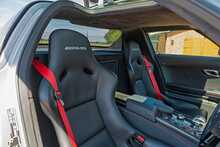 Mercedes-Benz SLS AMG GT - U10766