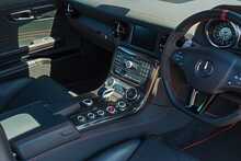 Mercedes-Benz SLS AMG GT - U10766
