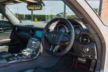 Mercedes-Benz SLS AMG GT - U10766