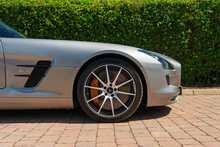 Mercedes-Benz SLS AMG GT - U10766
