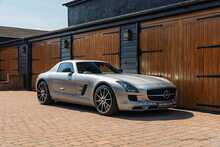 Mercedes-Benz SLS AMG GT - U10766
