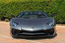 Lamborghini Aventador SV Roadster - U10767