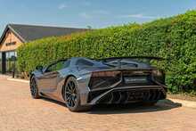 Lamborghini Aventador SV Roadster - U10767