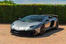 Lamborghini Aventador SV Roadster - U10767
