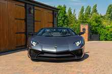 Lamborghini Aventador SV Roadster - U10767